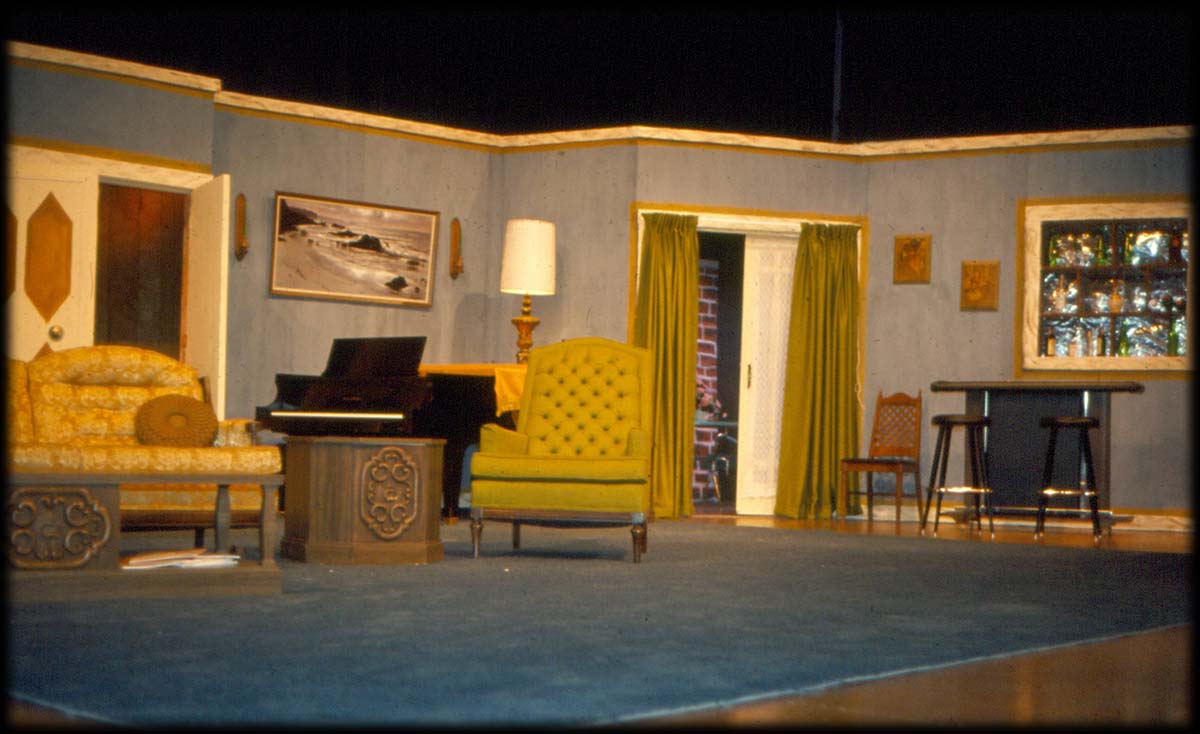 Setting for Blythe Spirit, 1972